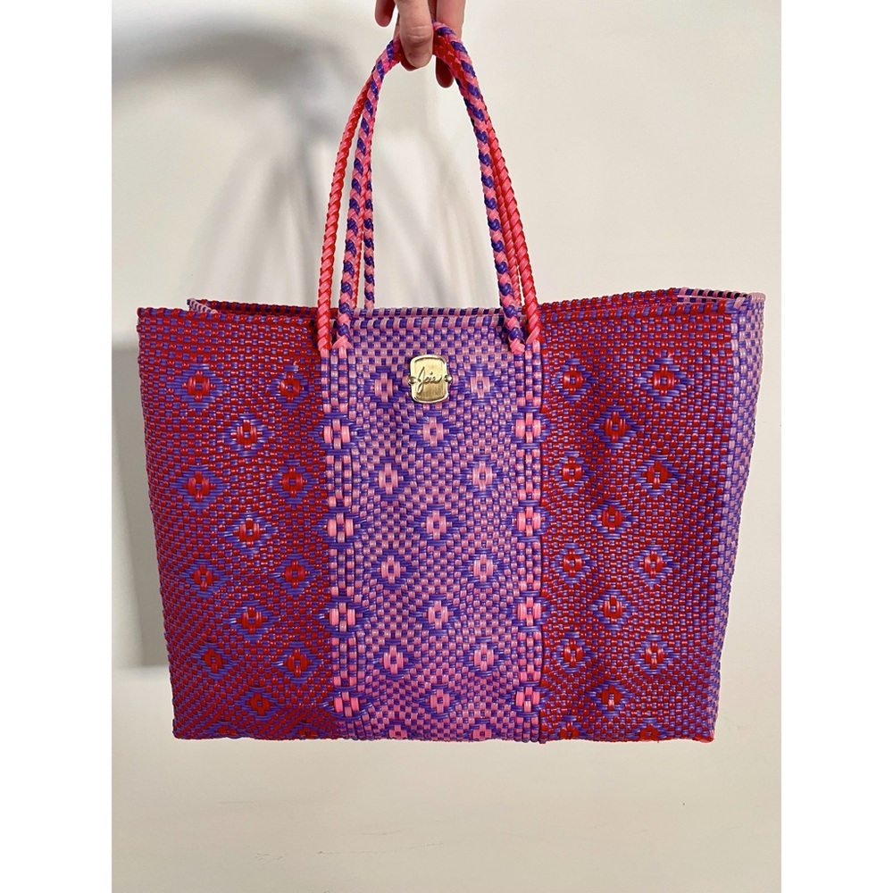 Joie woven beach bag